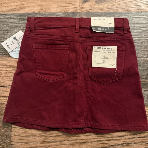 NWT Juniors Jenny Mini Skirt - Picture 3 of 5